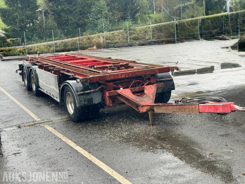 2005 Istrail Container Slepvogn – Krokhenter med Tipp - EU-godkjent til oktober 2025 - Haagis: pilt 3 2005 Istrail Container Slepvogn – Krokhenter med Tipp - EU-godkjent til oktober 2025 - Haagis: pilt 3