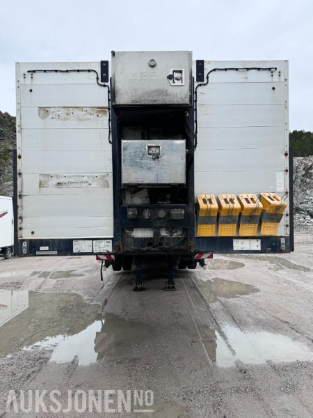 2019 Carnehl CSTV 40-60 - 4 akslet maskinsemi - Manuelt uttrekk - Hydraulisk bredding - Støttelabber bak - Fjernstyring - Haagis: pilt 2 2019 Carnehl CSTV 40-60 - 4 akslet maskinsemi - Manuelt uttrekk - Hydraulisk bredding - Støttelabber bak - Fjernstyring - Haagis: pilt 2