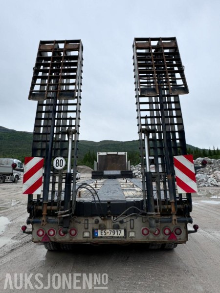 2019 Carnehl CSTV 40-60 - 4 akslet maskinsemi - Manuelt uttrekk - Hydraulisk bredding - Støttelabber bak - Fjernstyring - Haagis: pilt 5 2019 Carnehl CSTV 40-60 - 4 akslet maskinsemi - Manuelt uttrekk - Hydraulisk bredding - Støttelabber bak - Fjernstyring - Haagis: pilt 5