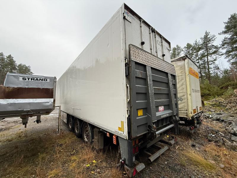 Haagis Bussbygg Frysesemi m/ Thermo King kjøleaggregat og Zepro bakløfter: pilt 8 Haagis Bussbygg Frysesemi m/ Thermo King kjøleaggregat og Zepro bakløfter: pilt 8