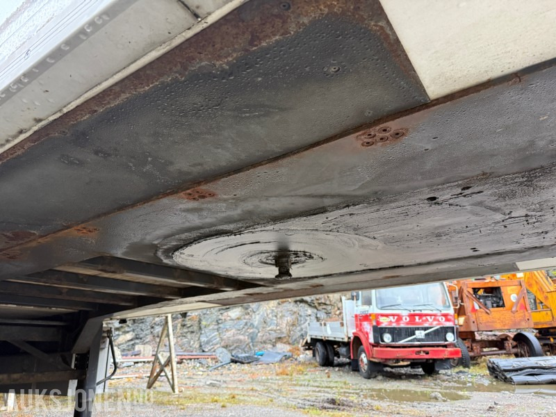 Bussbygg Frysesemi m/ Thermo King kjøleaggregat og Zepro bakløfter - Haagis: pilt 4 Bussbygg Frysesemi m/ Thermo King kjøleaggregat og Zepro bakløfter - Haagis: pilt 4