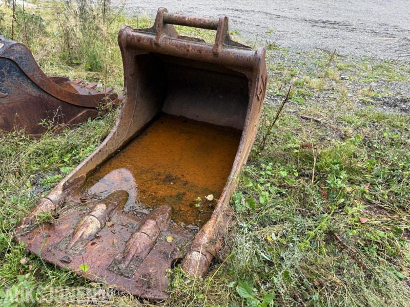 1900 Hardox skuffe m/S 60 feste 90cm bredde - Lisaseade - Ehitusmasinad: pilt 1 1900 Hardox skuffe m/S 60 feste 90cm bredde - Lisaseade - Ehitusmasinad: pilt 1