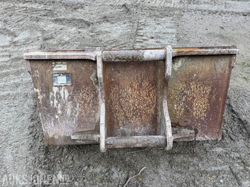 2000 BSM 600 liter pusseskuffe S60 feste, bredde 1450 mm - Lisaseade - Ehitusmasinad: pilt 2 2000 BSM 600 liter pusseskuffe S60 feste, bredde 1450 mm - Lisaseade - Ehitusmasinad: pilt 2