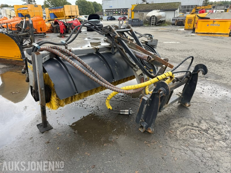 2001 Holms SH 2,5 Feiekost m/ BM feste - Lisaseade - Ehitusmasinad: pilt 3 2001 Holms SH 2,5 Feiekost m/ BM feste - Lisaseade - Ehitusmasinad: pilt 3