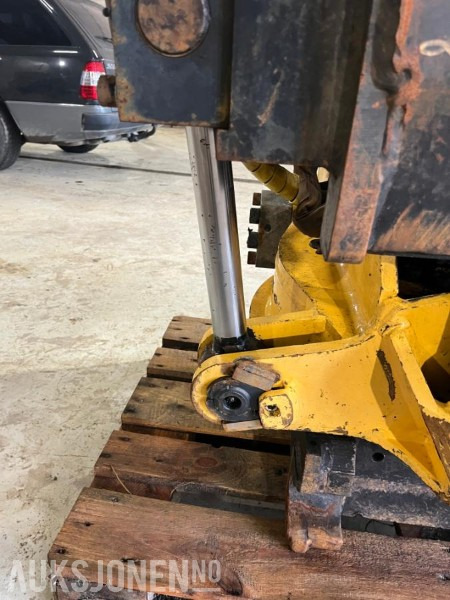 2009 Engcon EC30 Tiltrotator - Lisaseade - Ehitusmasinad: pilt 3 2009 Engcon EC30 Tiltrotator - Lisaseade - Ehitusmasinad: pilt 3