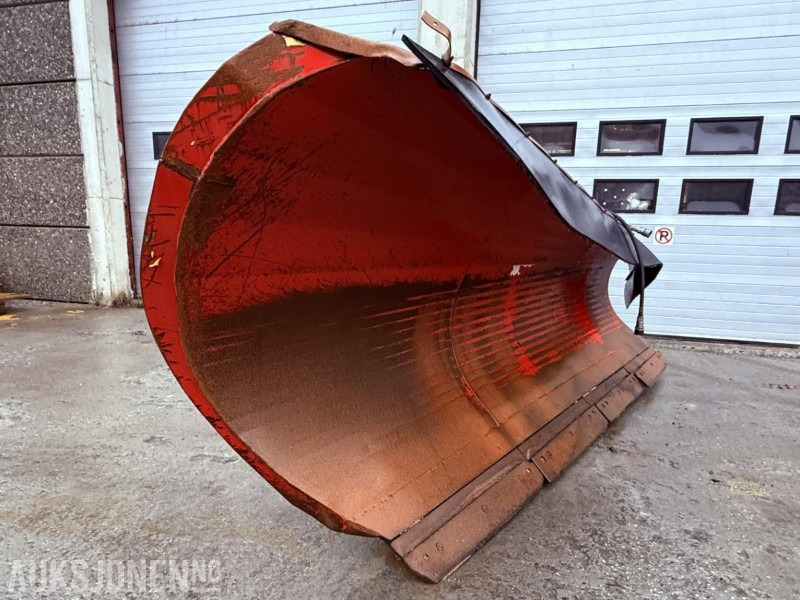 2011 Siljum Mekan Snøskjær Tornado 3700 KK - Volvo BM feste - Lisaseade - Ehitusmasinad: pilt 3 2011 Siljum Mekan Snøskjær Tornado 3700 KK - Volvo BM feste - Lisaseade - Ehitusmasinad: pilt 3