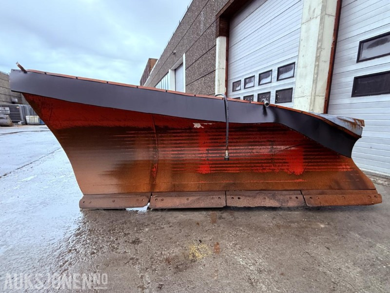 2011 Siljum Mekan Snøskjær Tornado 3700 KK - Volvo BM feste - Lisaseade - Ehitusmasinad: pilt 2 2011 Siljum Mekan Snøskjær Tornado 3700 KK - Volvo BM feste - Lisaseade - Ehitusmasinad: pilt 2