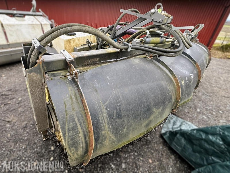 2014 HOLMS SH-3.0 FEIEKOST MED VANNTANKER OG STØVDEMPING - Lisaseade - Ehitusmasinad: pilt 4 2014 HOLMS SH-3.0 FEIEKOST MED VANNTANKER OG STØVDEMPING - Lisaseade - Ehitusmasinad: pilt 4