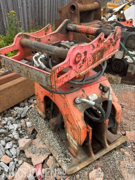 2016 NPK C-8CR Hydraulisk vibroplate / S80 - Lisaseade - Ehitusmasinad: pilt 3 2016 NPK C-8CR Hydraulisk vibroplate / S80 - Lisaseade - Ehitusmasinad: pilt 3