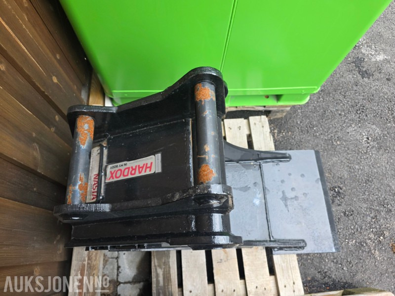 Hardox 220 L smalskuff S40 - Lisaseade - Ehitusmasinad: pilt 5 Hardox 220 L smalskuff S40 - Lisaseade - Ehitusmasinad: pilt 5