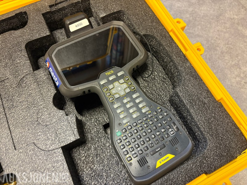 Trimble EM100 GNSS Rover med TSC5 Siteworks feltprogram - Lisaseade - Ehitusmasinad: pilt 3 Trimble EM100 GNSS Rover med TSC5 Siteworks feltprogram - Lisaseade - Ehitusmasinad: pilt 3