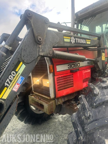 MASSEY FERGUSON 3090 MED FRONTLASTER / PALLEGAFFLER - Traktor: pilt 2 MASSEY FERGUSON 3090 MED FRONTLASTER / PALLEGAFFLER - Traktor: pilt 2