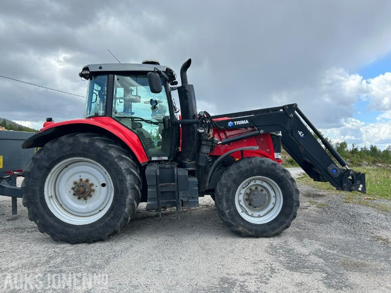 Massey Ferguson 7624 Dyna VT 50 km/t Frontlaster Brøyteplate - Traktor: pilt 5 Massey Ferguson 7624 Dyna VT 50 km/t Frontlaster Brøyteplate - Traktor: pilt 5