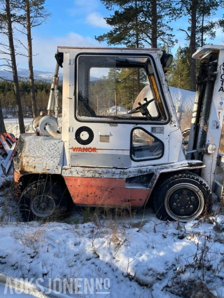 1980 Toyota Truck reparasjonsobjekt - Materjali käitlemise seade: pilt 2 1980 Toyota Truck reparasjonsobjekt - Materjali käitlemise seade: pilt 2