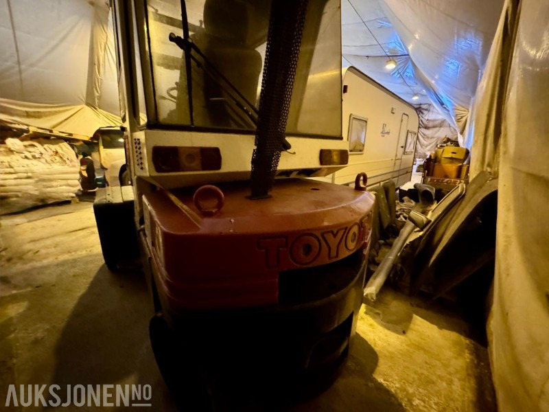 1990 Toyota 5FD40 - Truck - Timer: 9376 - Materjali käitlemise seade: pilt 4 1990 Toyota 5FD40 - Truck - Timer: 9376 - Materjali käitlemise seade: pilt 4