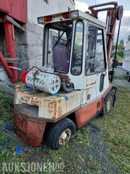 1993 Nissan RGH02A30U gaffeltruck - Materjali käitlemise seade: pilt 2 1993 Nissan RGH02A30U gaffeltruck - Materjali käitlemise seade: pilt 2