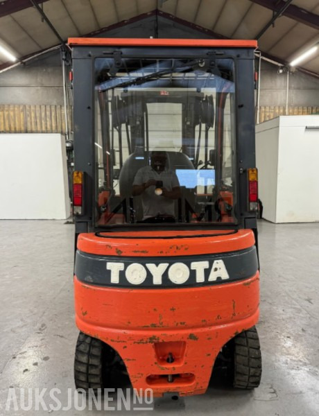 1995 Toyota FBM25 - Materjali käitlemise seade: pilt 3 1995 Toyota FBM25 - Materjali käitlemise seade: pilt 3