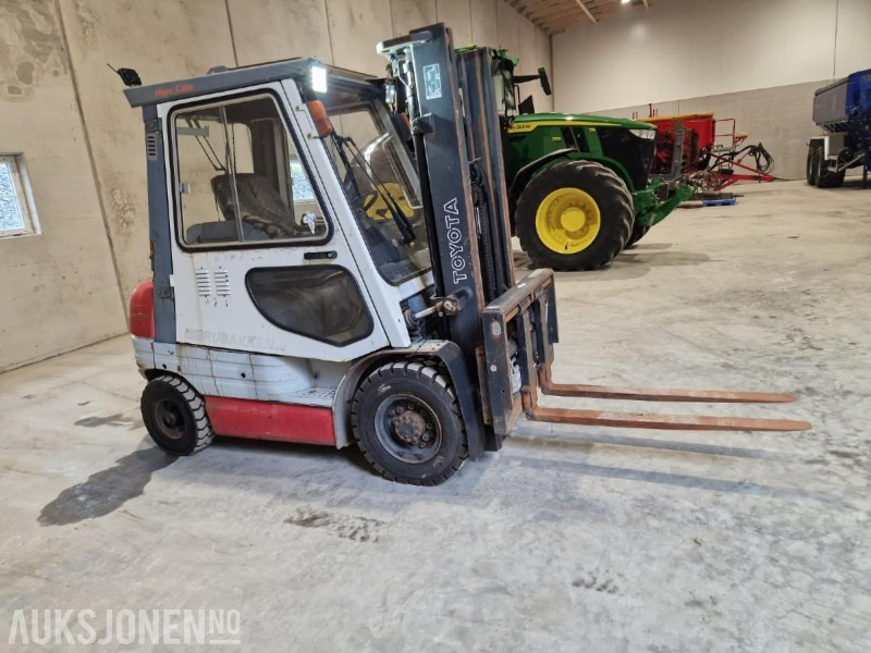 1997 Toyota 6FD25 - Diesel Gaffeltruck - Materjali käitlemise seade: pilt 3 1997 Toyota 6FD25 - Diesel Gaffeltruck - Materjali käitlemise seade: pilt 3