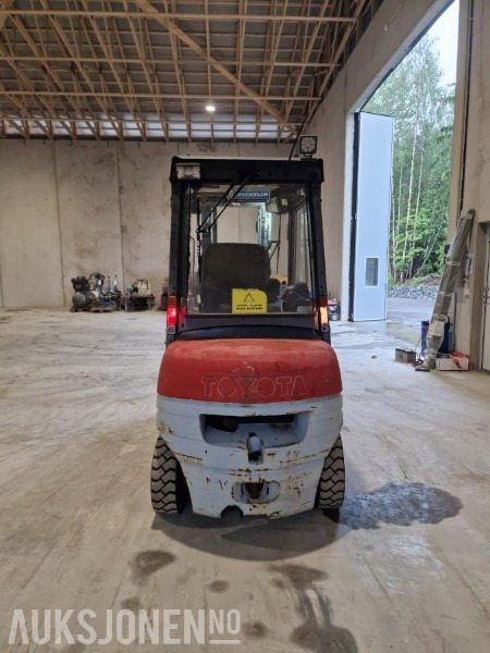 1997 Toyota 6FD25 - Diesel Gaffeltruck - Materjali käitlemise seade: pilt 2 1997 Toyota 6FD25 - Diesel Gaffeltruck - Materjali käitlemise seade: pilt 2