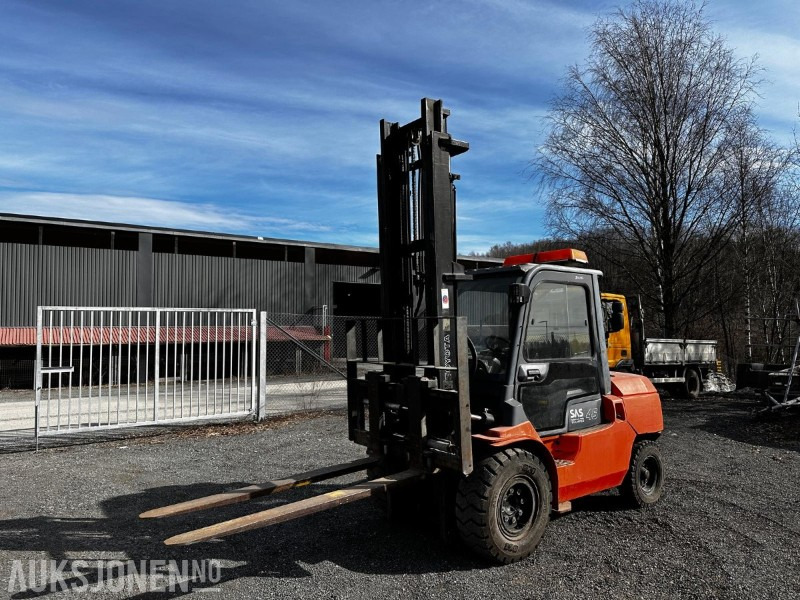 2000 Toyota 42-7FD40 dieseldrevet gaffeltruck - Materjali käitlemise seade: pilt 3 2000 Toyota 42-7FD40 dieseldrevet gaffeltruck - Materjali käitlemise seade: pilt 3