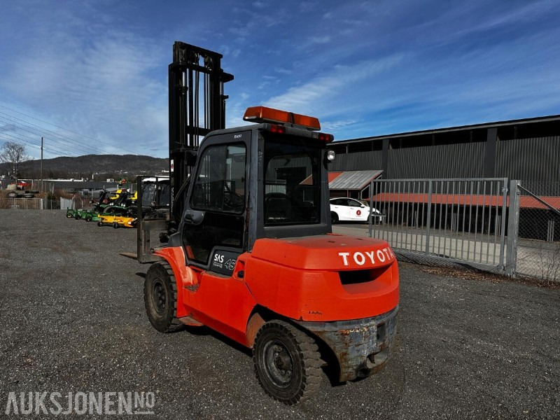 2000 Toyota 42-7FD40 dieseldrevet gaffeltruck - Materjali käitlemise seade: pilt 5 2000 Toyota 42-7FD40 dieseldrevet gaffeltruck - Materjali käitlemise seade: pilt 5