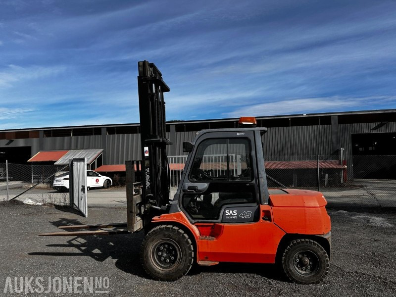2000 Toyota 42-7FD40 dieseldrevet gaffeltruck - Materjali käitlemise seade: pilt 4 2000 Toyota 42-7FD40 dieseldrevet gaffeltruck - Materjali käitlemise seade: pilt 4