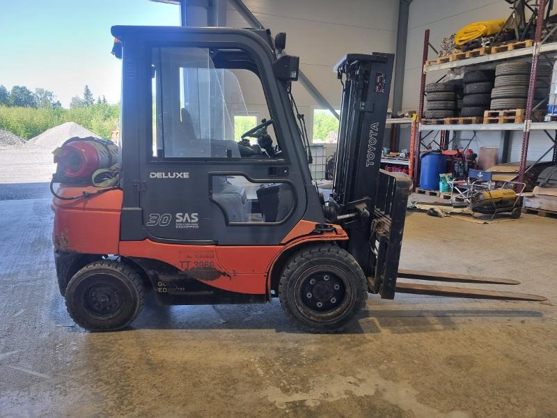 2007 Toyota 02-7FGF30 gasstruck 3T 5170 timer - Materjali käitlemise seade: pilt 4 2007 Toyota 02-7FGF30 gasstruck 3T 5170 timer - Materjali käitlemise seade: pilt 4