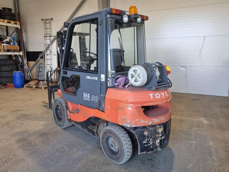 2007 Toyota 02-7FGF30 gasstruck 3T 5170 timer - Materjali käitlemise seade: pilt 3 2007 Toyota 02-7FGF30 gasstruck 3T 5170 timer - Materjali käitlemise seade: pilt 3
