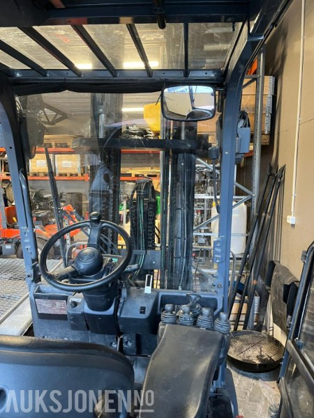2007 Toyota 7FBMF35 3.5 tonn 5.5 meter løftehøyde Reparasjonsobjekt - Materjali käitlemise seade: pilt 4 2007 Toyota 7FBMF35 3.5 tonn 5.5 meter løftehøyde Reparasjonsobjekt - Materjali käitlemise seade: pilt 4