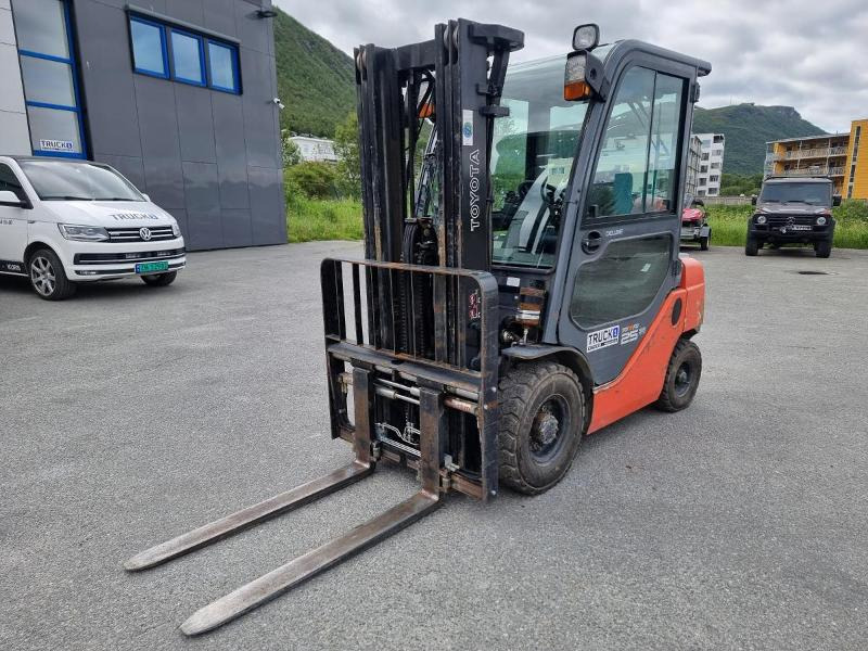 2010 Toyota 2010 Toyota 02-8FGF25 - 2,5 tonns propantruck - 4,7 m løftehøyde - Materjali käitlemise seade: pilt 1 2010 Toyota 2010 Toyota 02-8FGF25 - 2,5 tonns propantruck - 4,7 m løftehøyde - Materjali käitlemise seade: pilt 1