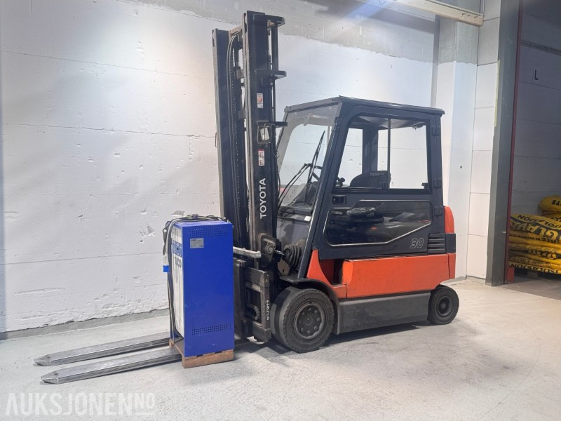 2012 Toyota 7FBMF30 Elektrisk Gaffeltruck - Materjali käitlemise seade: pilt 1 2012 Toyota 7FBMF30 Elektrisk Gaffeltruck - Materjali käitlemise seade: pilt 1