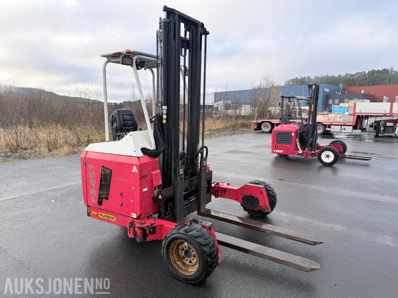 2015 Palfinger F3-253 PX medbringertruck - Materjali käitlemise seade: pilt 3 2015 Palfinger F3-253 PX medbringertruck - Materjali käitlemise seade: pilt 3