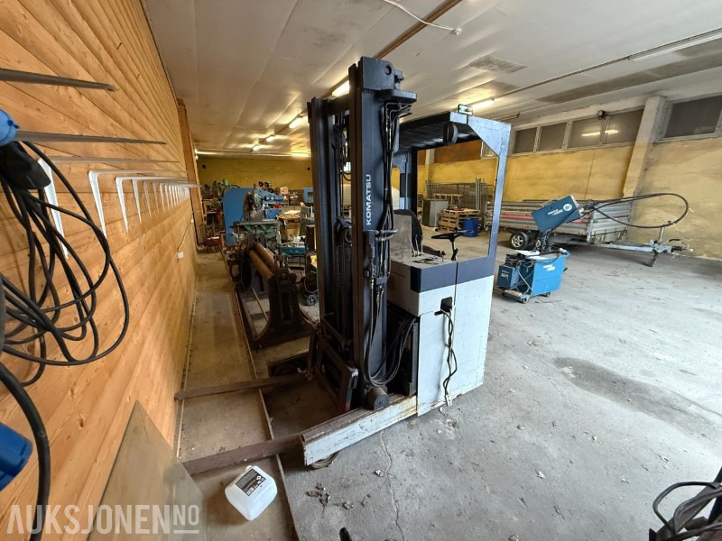 Komatsu skyvemassttruck m/defekt batteri. - Materjali käitlemise seade: pilt 4 Komatsu skyvemassttruck m/defekt batteri. - Materjali käitlemise seade: pilt 4