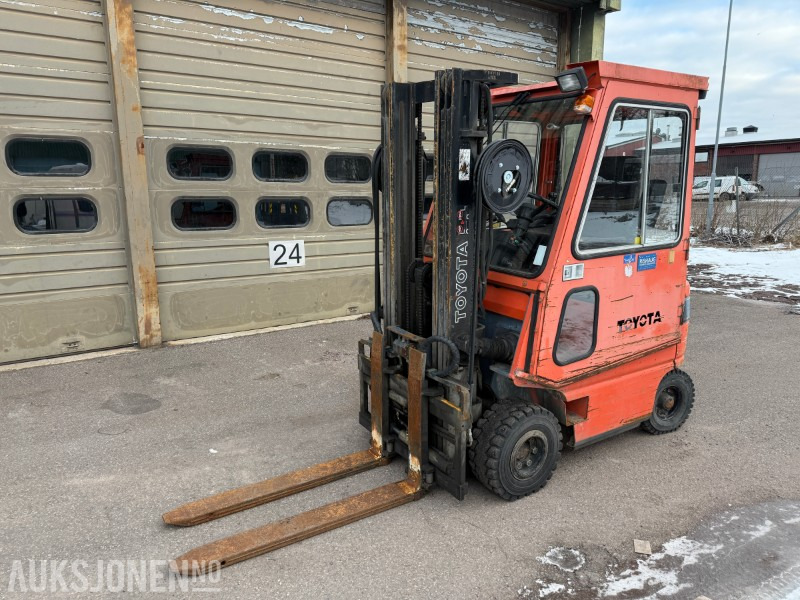 Toyota FBM 16 truck - Løftehøyde 4700 mm - REP objekt - Materjali käitlemise seade: pilt 1 Toyota FBM 16 truck - Løftehøyde 4700 mm - REP objekt - Materjali käitlemise seade: pilt 1