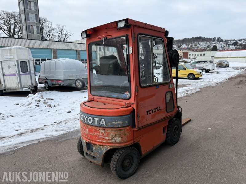 Toyota FBM 16 truck - Løftehøyde 4700 mm - REP objekt - Materjali käitlemise seade: pilt 5 Toyota FBM 16 truck - Løftehøyde 4700 mm - REP objekt - Materjali käitlemise seade: pilt 5