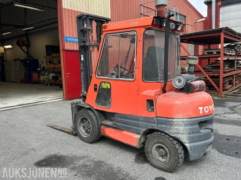 Toyota Gaffeltruck - Materjali käitlemise seade: pilt 3 Toyota Gaffeltruck - Materjali käitlemise seade: pilt 3