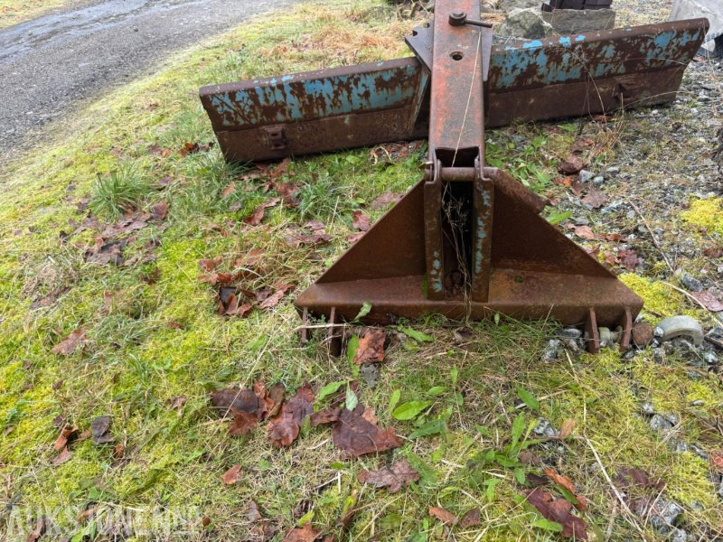 1900 BAKMONTERT SKJÆR MED 3-PUNKTSFESTE - Põllutööseade: pilt 3 1900 BAKMONTERT SKJÆR MED 3-PUNKTSFESTE - Põllutööseade: pilt 3