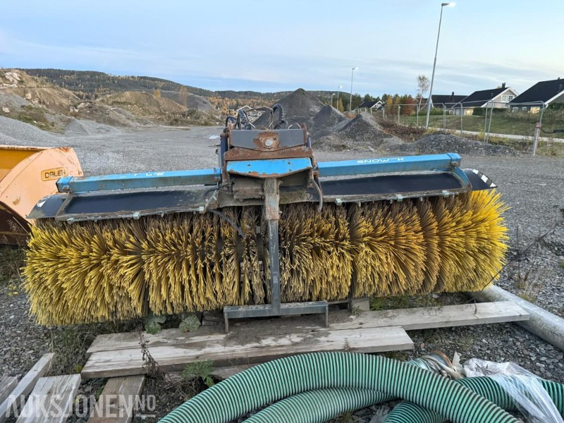 1900 Snower 300 feiekost 300cm - Põllutööseade: pilt 4 1900 Snower 300 feiekost 300cm - Põllutööseade: pilt 4