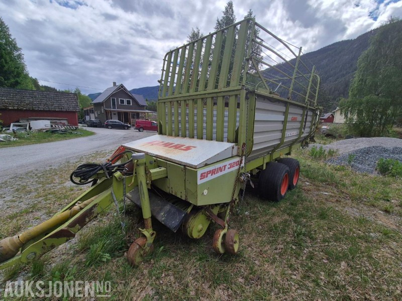 1990 Claas Sprint 320K Forvogn / pickup vogn / avlesservogn - Põllutööseade: pilt 1 1990 Claas Sprint 320K Forvogn / pickup vogn / avlesservogn - Põllutööseade: pilt 1