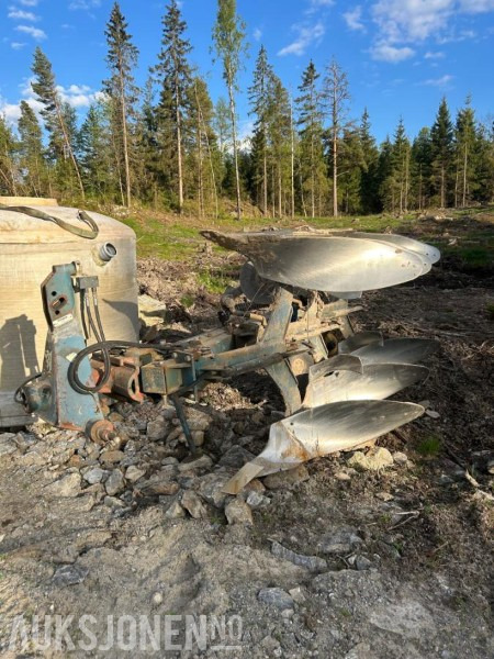 1992 Övrum H-3 skjær vendeplog - mva fri - Põllutööseade: pilt 3 1992 Övrum H-3 skjær vendeplog - mva fri - Põllutööseade: pilt 3