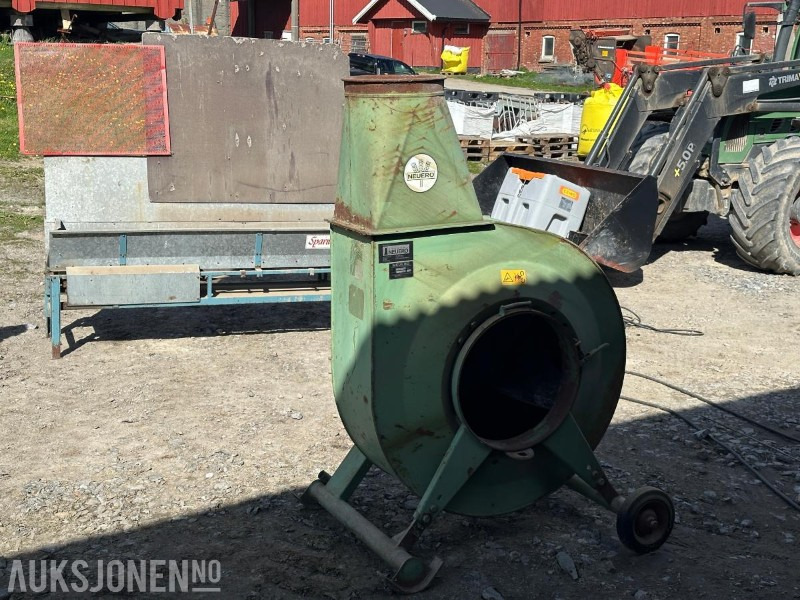 2001 Neuero AG 30 Kornblåser / Vifte - Põllutööseade: pilt 2 2001 Neuero AG 30 Kornblåser / Vifte - Põllutööseade: pilt 2