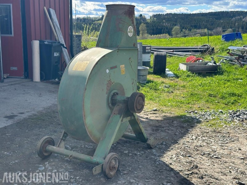 2001 Neuero AG 30 Kornblåser / Vifte - Põllutööseade: pilt 1 2001 Neuero AG 30 Kornblåser / Vifte - Põllutööseade: pilt 1