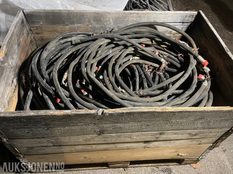 2010 Hydraulikkslanger Ubrukte - Põllutööseade: pilt 1 2010 Hydraulikkslanger Ubrukte - Põllutööseade: pilt 1