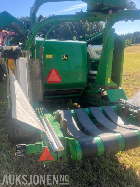 2011 John Deere 744 Premium Rundballepresse / Kombipresse - Põllutööseade: pilt 4 2011 John Deere 744 Premium Rundballepresse / Kombipresse - Põllutööseade: pilt 4
