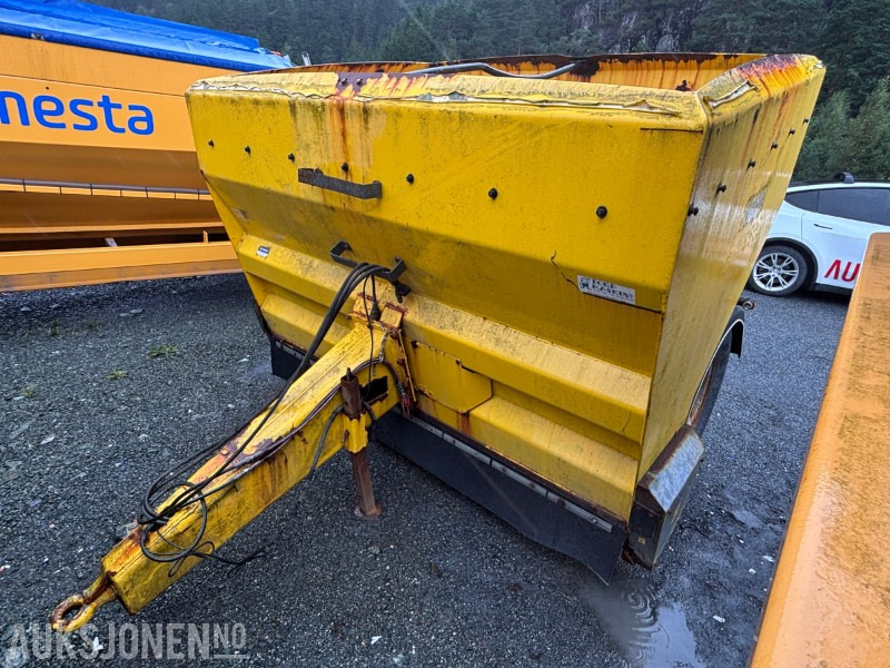 2013 Vama TH 5500 Etterhengende Spreder Traktor - Põllutööseade: pilt 1 2013 Vama TH 5500 Etterhengende Spreder Traktor - Põllutööseade: pilt 1