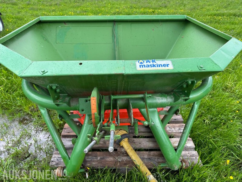 AMAZONE ZA-F 604R GJØDSELSPREDER - Põllutööseade: pilt 3 AMAZONE ZA-F 604R GJØDSELSPREDER - Põllutööseade: pilt 3