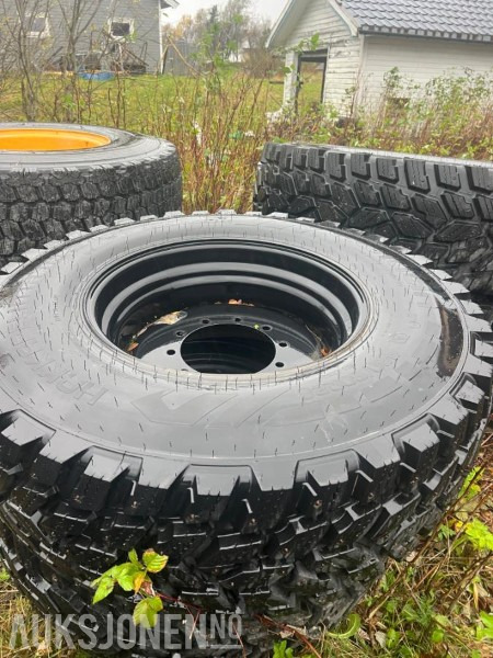 Hakkapelitta tri 540/80R38 og 440/80R28 - Põllutööseade: pilt 1 Hakkapelitta tri 540/80R38 og 440/80R28 - Põllutööseade: pilt 1
