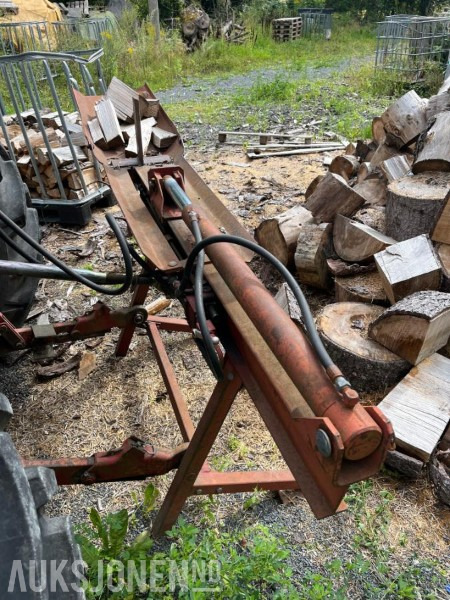 Hydraulisk Dalen Vedkløyver til Traktor. - Põllutööseade: pilt 1 Hydraulisk Dalen Vedkløyver til Traktor. - Põllutööseade: pilt 1