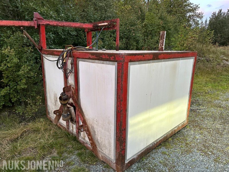 Kent Skiltvasker til traktor - Põllutööseade: pilt 2 Kent Skiltvasker til traktor - Põllutööseade: pilt 2