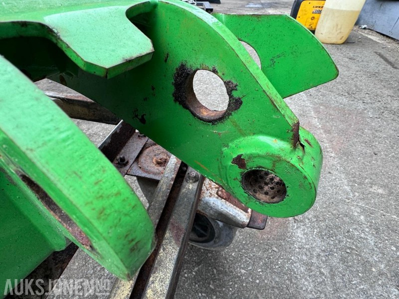 Lite brukt løftearm til Avant 630 - Põllutööseade: pilt 4 Lite brukt løftearm til Avant 630 - Põllutööseade: pilt 4